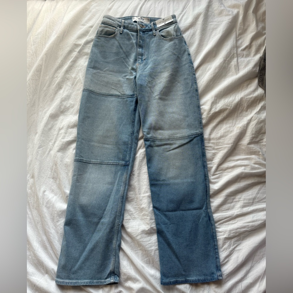 Hollister woman’s curvy ultra high rise dad jeans size- W26 L31 3R